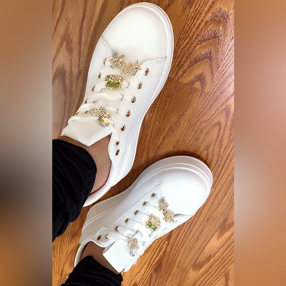 Charmed white charm sneaker - Picture 4 of 4